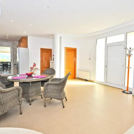 Aba Villa *